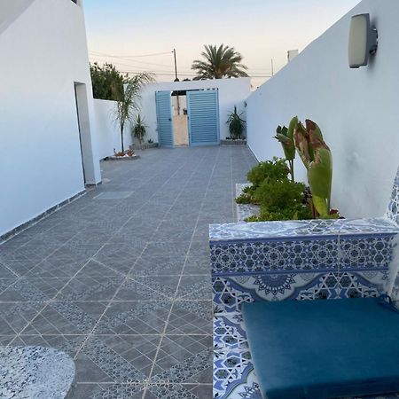 Studio Rouge Cosy A Dar Lili Djerba Mezraia Exterior photo